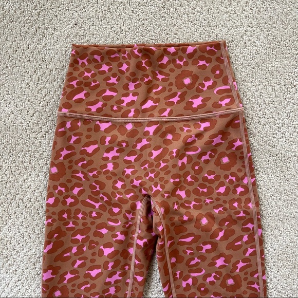 OFFLINE by Aerie Leopard/ Cheetah Pink and Brown Leggings - Picture 5 of 5